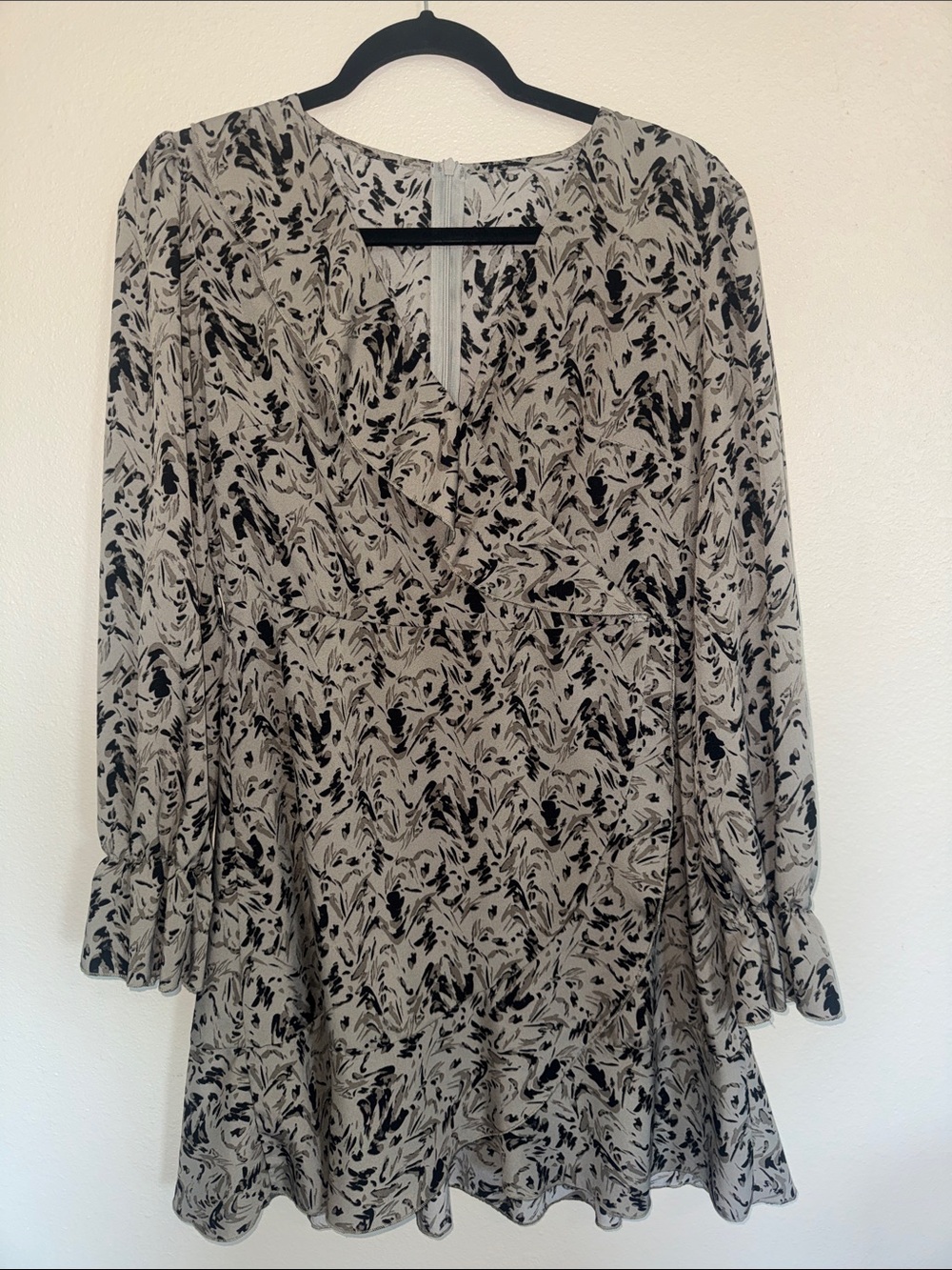 Women’s Black and Cream Printed V-Neck Blouse